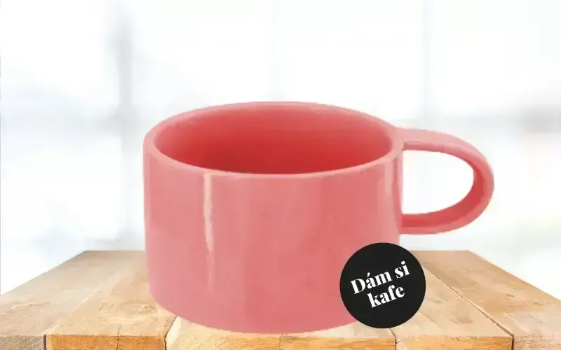 Šálek makronka protože bagr
