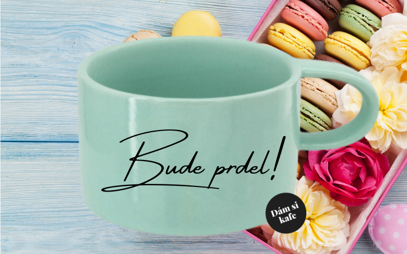 Šálek makronka šedá Bude prdel