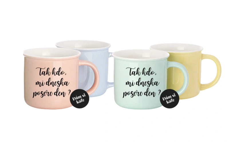 Barevný hrnek Tak kdo mi dneska posere den