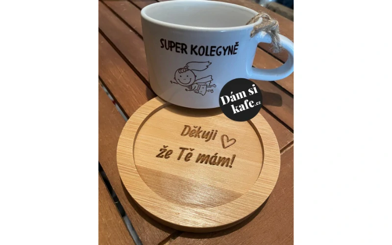 Bambusový podšálek s gravírovaným vlastním textem
