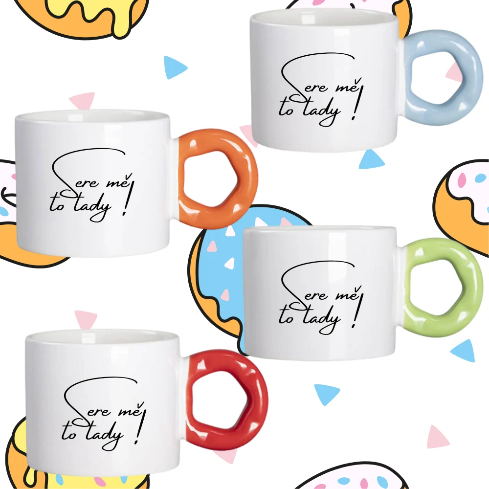 Hrnek Koblížek s koblihovým (donut) uchem Sere mě to tady!