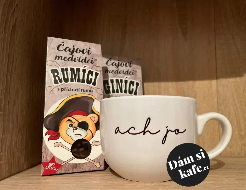Buclatý hrnek stará vydra