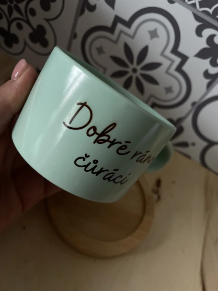 Šálek makronka zelená Dobré ráno čůráci II JAKOST