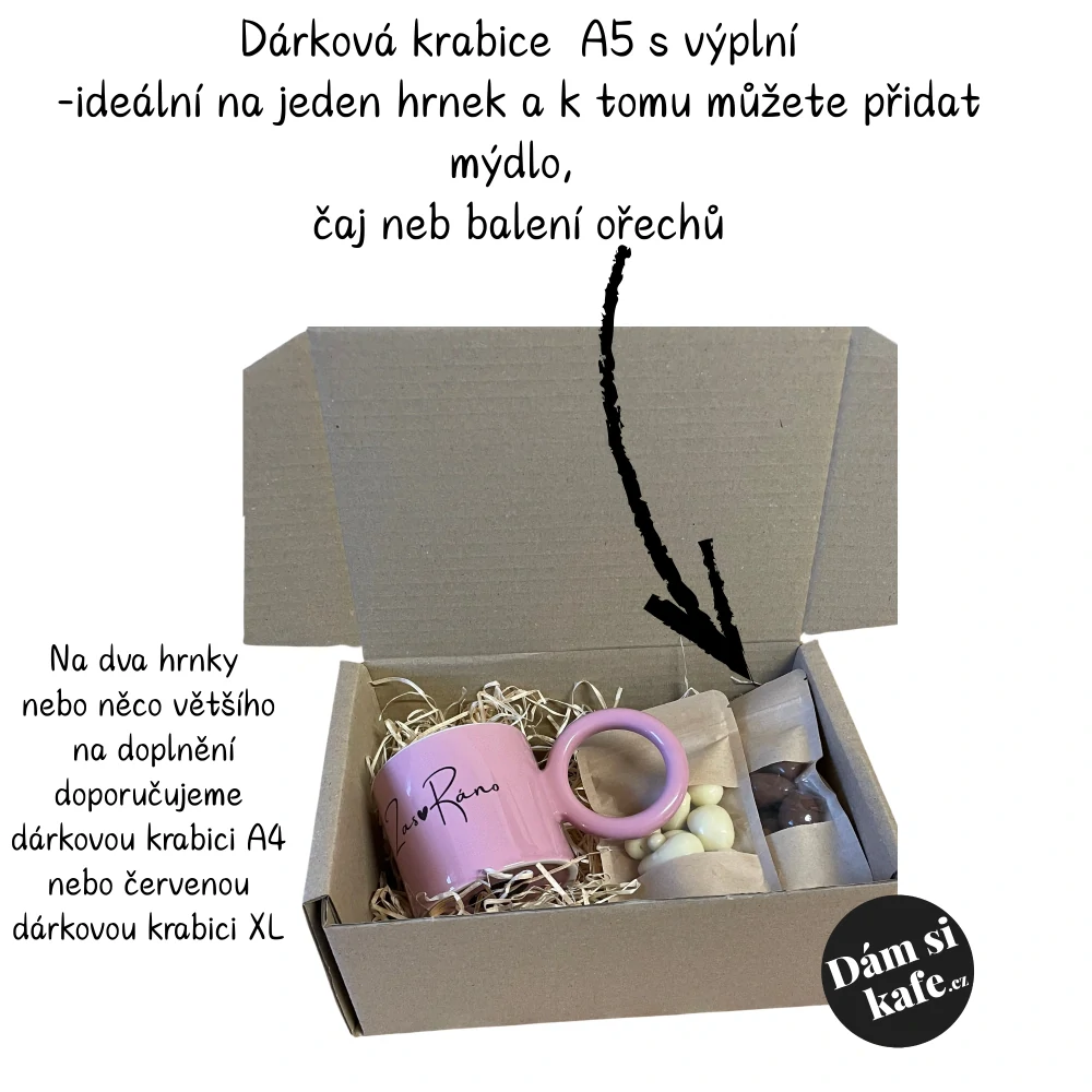 Růžový hrnek s velkým uchem Miluju pohyb skáču lidem do řeči lezu jim na nervy a vrhám stín