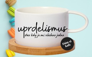 Šálek makronka Uprdelismus