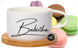Šálek makronka Babička