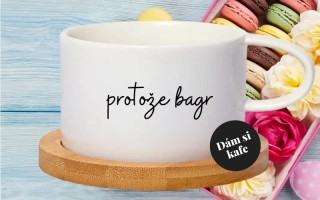 Šálek makronka protože bagr