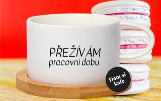 Šálek makronka přežívám pracovní dobu