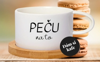 Šálek makronka Peču na to