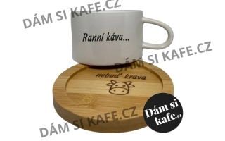 Šálek makronka Ranní káva nebuď kráva s gravírovaným podšálkem