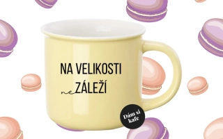 Barevný hrnek Na velikosti nezáleží