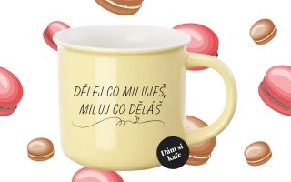 Barevný hrnek Dělej co miluješ