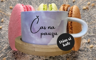 Šálek makronka fialová Čas na pauzu