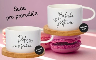 Sada pro Babičku a Dědečka Šálek makronka Děda ví všechno Babička ještě víc