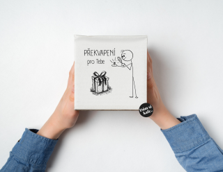 Dárková krabička na hrnek „Překvapení pro Tebe“ – Minimalistický motiv ✏️