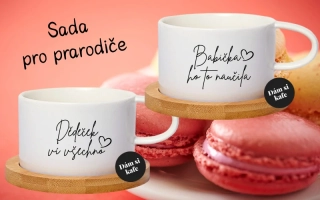Sada pro Babičku a Dědečka Šálek makronka Dědeček ví všechno & Babička ho to naučila